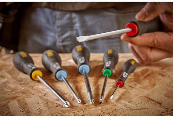 Викрутка FatMax з довжиною жала 150 мм під шліц SL8 STANLEY 0-65-137