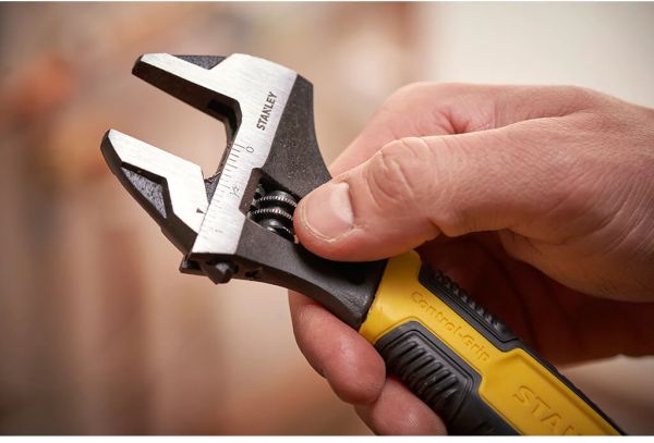 Ключ гайковий розсувний MaxSteel довжиною 150 мм під максимальний розмір гайки 19 мм STANLEY 0-90-947