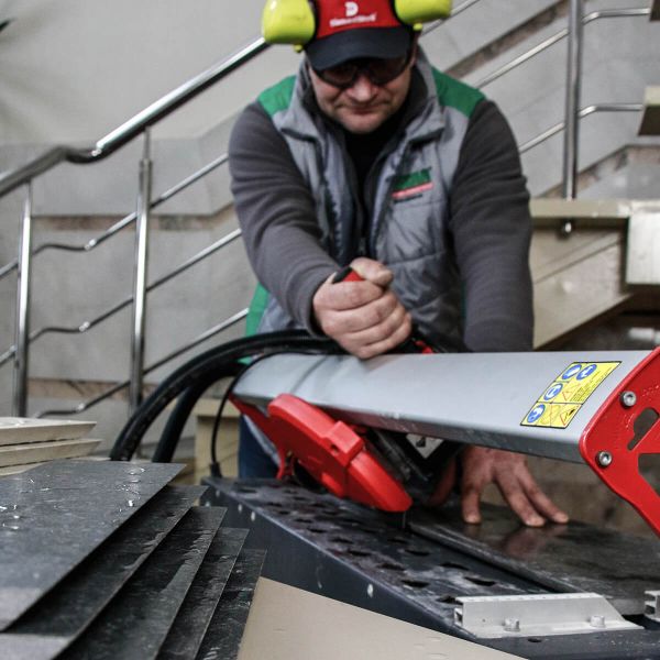 Круг алмазний вiдрiзний Distar 1A1R 200x1,4/1/1,6x25x25,4 Edge