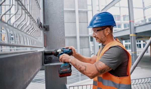 Гайковерт ударний Bosch GDS 18V-1050 H, 18В