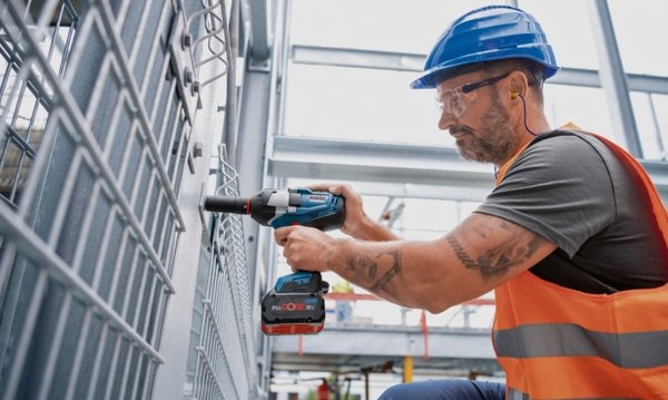 Гайковерт ударний Bosch GDS 18V-1050 H, 18В