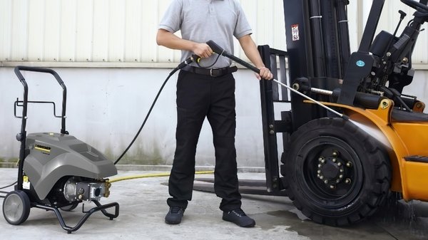 Мінімийка високого тиску Karcher HD 6 / 15-4 Classic (1.367-306.0)
