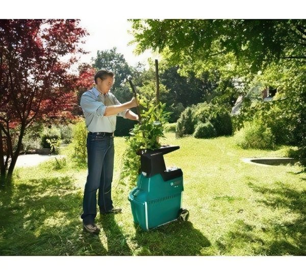Садовий подрібнювач Bosch AXT 25TC