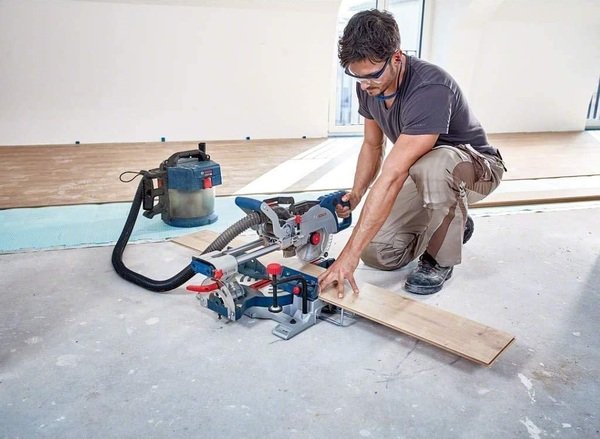 Пила торцювальна Bosch GCM 18V-216, акумуляторна (0601B41000)