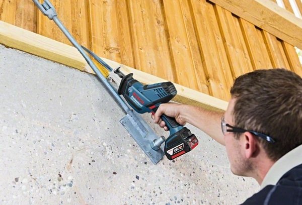Акумуляторна пила Bosch GSA 18V-LI (0615990M3Y)