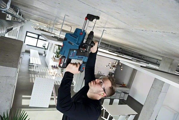 Перфоратор Bosch GBH 18V-26