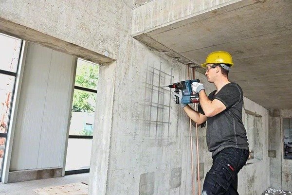 Перфоратор Bosch GBH 18V-26