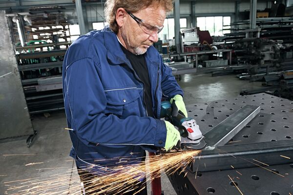 Шліфмашина кутова Bosch 18V-10, акумуляторна (06019J4004)