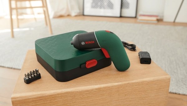 Шуруповерт Bosch IXO VI (full), 10 біт, 2 насадки, кейс (0.603.9C7.122)