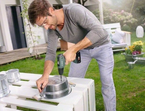 Шуруповерт-дриль Bosch UniversalDrill 18, 18В, 1.5Аг, 24Нм (0.603.9C8.004)