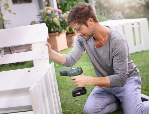 Шуруповерт-дриль Bosch UniversalDrill 18, 18В, 1.5Аг, 24Нм (0.603.9C8.004)