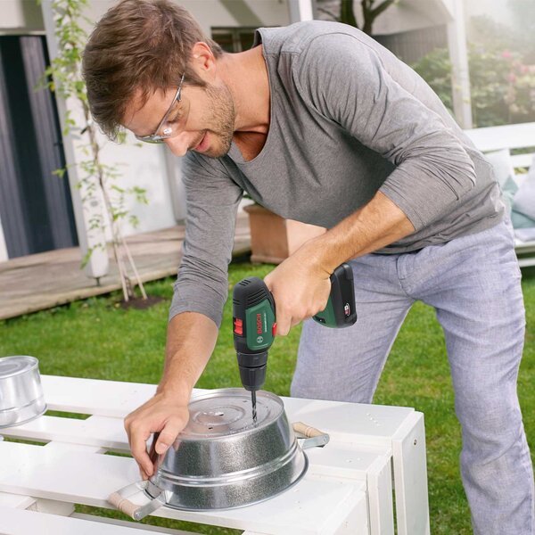 Шуруповерт-дриль Bosch UniversalDrill 18V, 2x1.5Аг, 40Нм (0.603.9D4.002)
