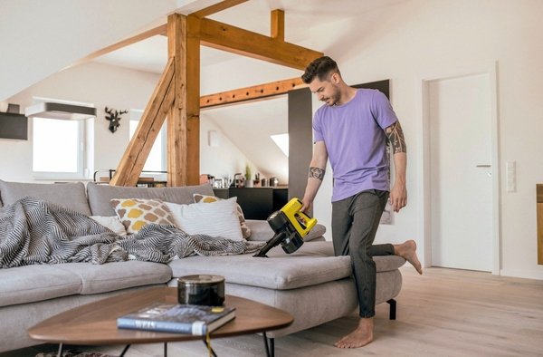 Акумуляторний пилосос Karcher VC 4 CORDLESS MYHOME 1.198-620.0