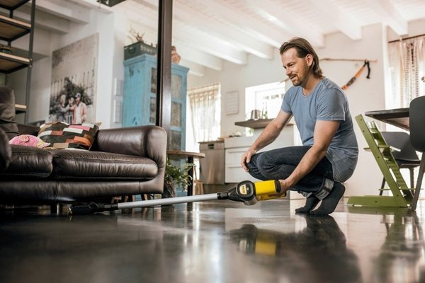 Акумуляторний порохотяг Karcher VC 6 CORDLESS OURFAMILY 1.198-660.0