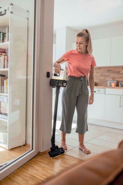 Акумуляторний пилосос Karcher VC 4 Cordless myHome Pet 1.198-633.0