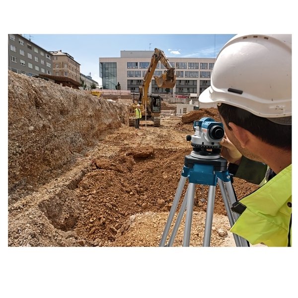 Оптичний нівелір Bosch GOL 32D