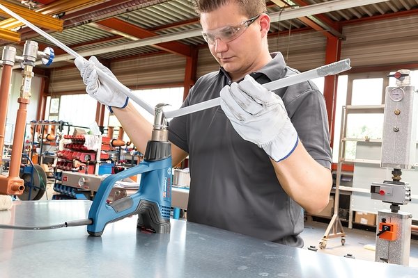 Повітродувка Bosch GHG 23-66 +AC