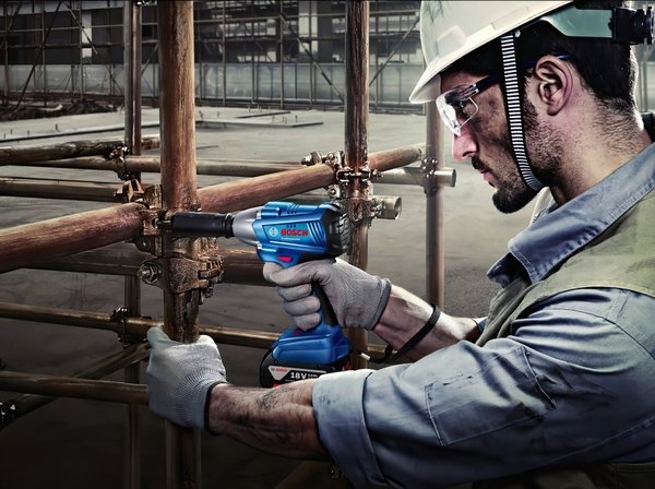 Акумуляторний шуруповерт Bosch GDS 250-LI