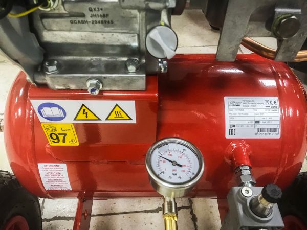 Компресор поршневий FIAC S1520 з двигуном HONDA 10 бар, продуктивність 16,50 м3/годину