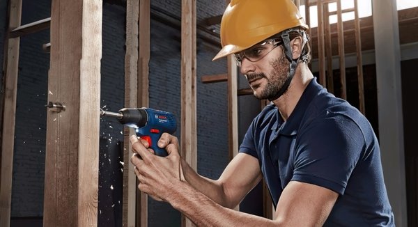 Акумуляторний дриль-шуруповерт Bosch GSR 120-LI Professional (0.601.9G8.000)