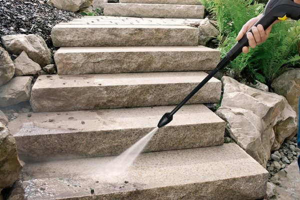 Мінімийка високого тиску Karcher K3 + Насадка пінна FJ 3 + Засіб для очищення RM 555 (9.612-094.0)