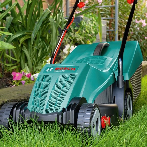 Газонокосарка мережева Bosch Rotak 32, 1200Вт, 31 л контейнер, 6,8 кг (0.600.885.B00)