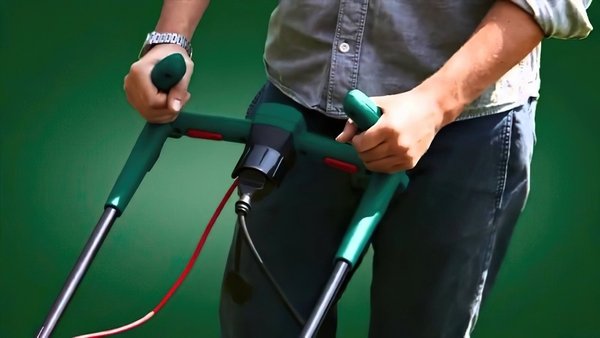 Газонокосарка електрична Bosch ARM 34 (06008A6101)