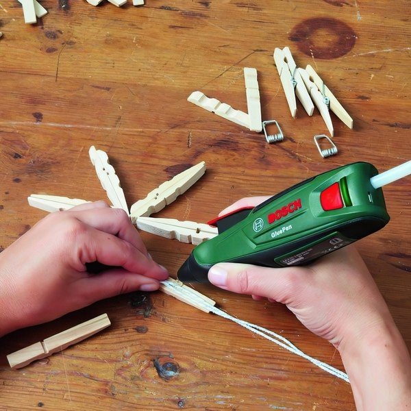 Клейовий пістолет Bosch GluePen (06032A2020)