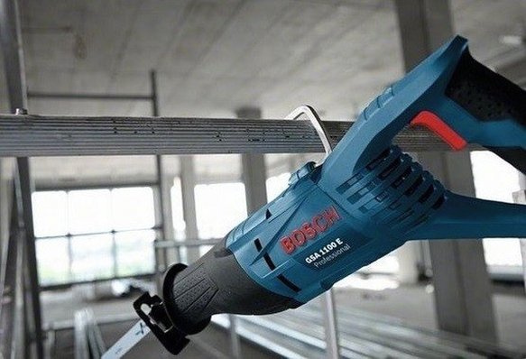 Шабельна пилка Bosch GSA 1100 E (0.601.64C.800)