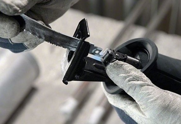 Шабельна пилка Bosch GSA 1100 E (0.601.64C.800)