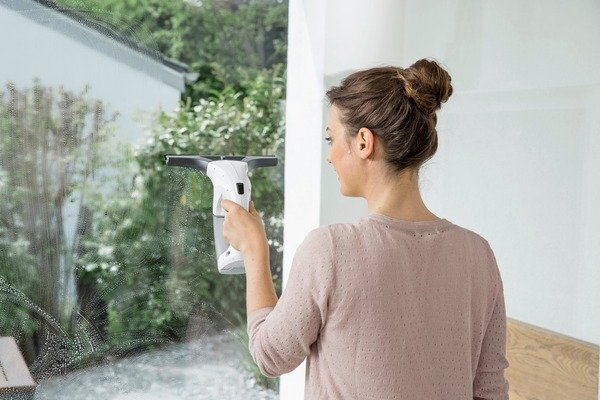 Пилосос для миття вікон Karcher WV 1 Plus white (1.633-202.0)