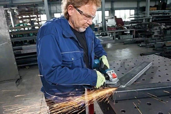 Шліфмашина кутова акумуляторна Bosch 18V-10, 18V, 125 мм, 2x5.0 Аг. (0.601.7B0.102)