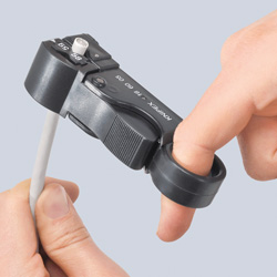 Інструмент для видалення ізоляції з коаксиальних кабелів 16 60 05 SB