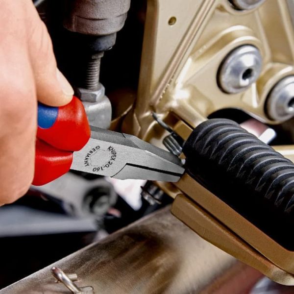 Плоскогубці з гладкими губками KNIPEX 20 01 180