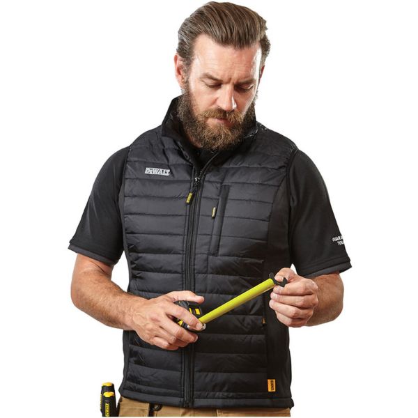 Жилетка чоловіча Dewalt Force чорна розмір XXL Легкий жилет з центральною застібкою-блискавкою. Зруч