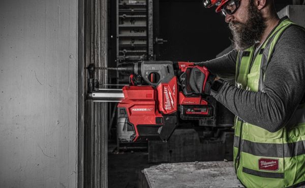 Акк. SDS-Plus перфоратор с системой пылеудаления M18 ONE FHX DEL-552C FUEL (Li-Ion 5.5 Ач)