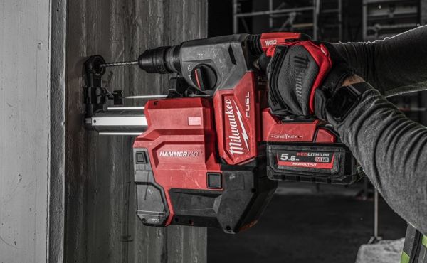 Акк. SDS-Plus перфоратор с системой пылеудаления M18 ONE FHX DEL-552C FUEL (Li-Ion 5.5 Ач)