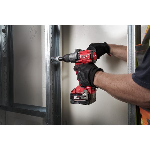 Дриль-шурупокрут акумуляторний MILWAUKEE, M18 ONEDD2-502X, 135Нм (+заряд.прис., 2акум. Х5Аг, HDкейс)