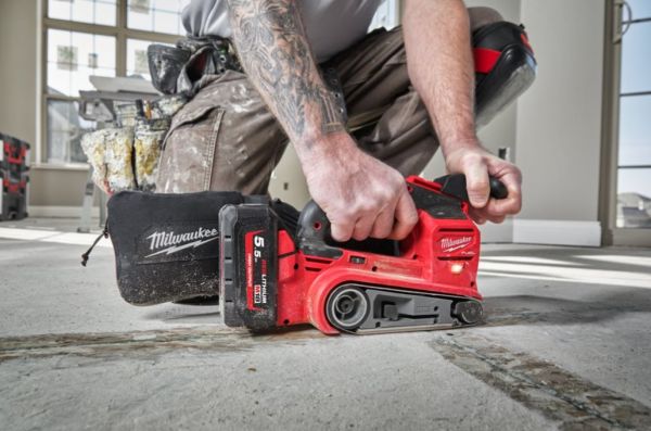Шліфмашина стрічкова акумуляторна MILWAUKEE, M18 FBTS75-0