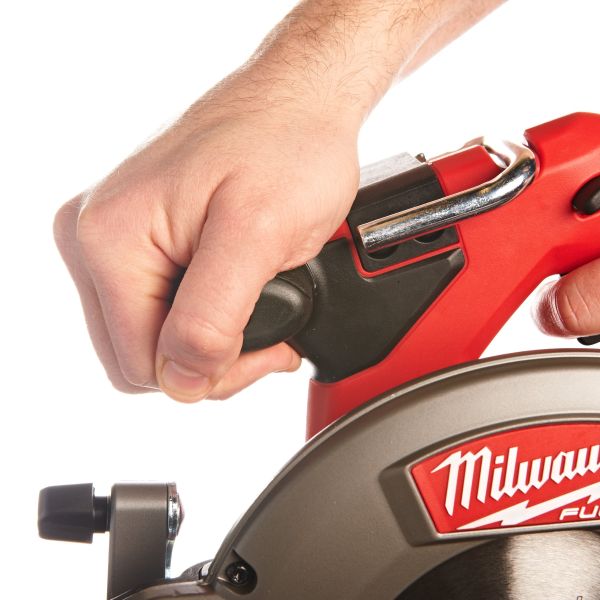 Пила дискова акумуляторна M18 CCS55-0Х MILWAUKEE (+ диск, упор, адаптер, ключ, HD кейс)