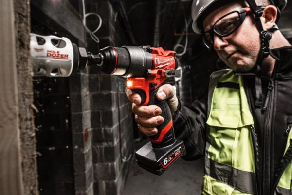 Дриль-шуруповерт акумуляторна безщіткова M12 FDD2-0 крут. мом 45 Нм MILWAUKEE