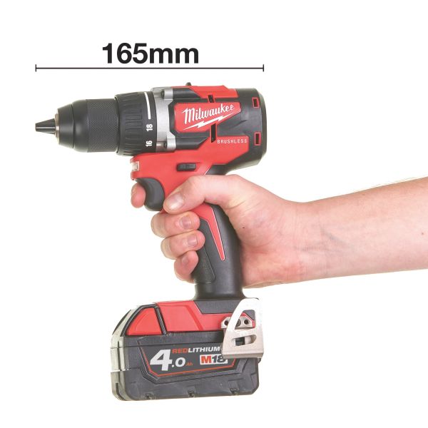 Дриль-шурупокрут акумуляторний MILWAUKEE, M18 CBLDD-402C, 60Нм, (+ заряд.пристрій, 2 акум.Х 4Аг)