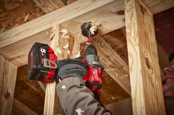 Дриль-шурупокрут акумуляторний MILWAUKEE, M18 FDD2-502X,135Нм (+ заряд.пристрій, 2 акум.Х 5Аг, HDкей
