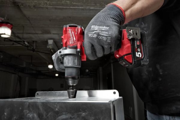 Дриль-шурупокрут акумуляторний MILWAUKEE, M18 FDD2-0X,135Нм, (HD кейс)
