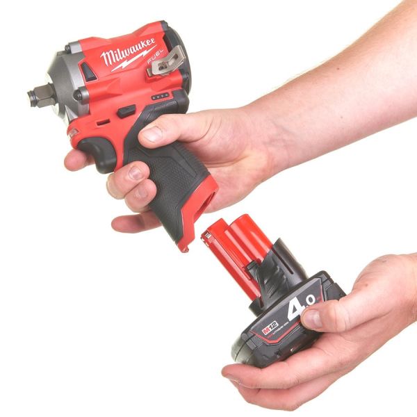 Гайкокрут акумуляторний 1/2" MILWAUKEE, M12 FIWF12-422X, 339 Нм, (+ заряд.пристрій, 2 акум., HD кейс