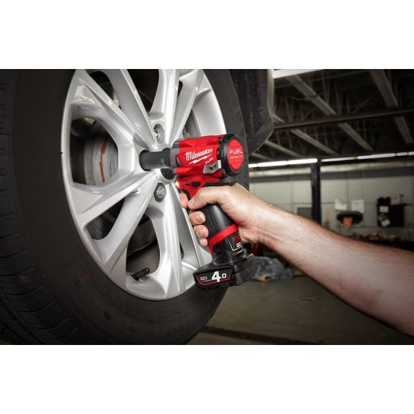 Гайкокрут акумуляторний 1/2" MILWAUKEE, M12 FIWF12-422X, 339 Нм, (+ заряд.пристрій, 2 акум., HD кейс