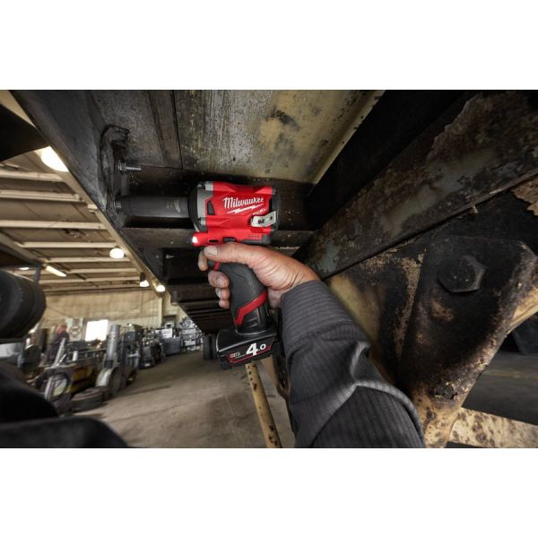 Гайкокрут акумуляторний 1/2" MILWAUKEE, M12 FIWF12-422X, 339 Нм, (+ заряд.пристрій, 2 акум., HD кейс