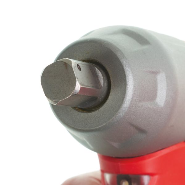 Гайкокрут акумуляторний 1/2" MILWAUKEE, M12 BIW12-202C, 138Нм, (+зар.пристрій, 2 акум.Х 2Аг, кейс)