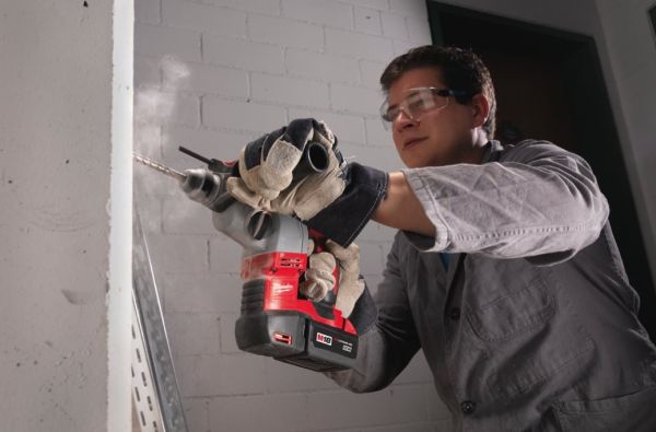 Аккумуляторный перфоратор MILWAUKEE HD18 H-402C 4933443468