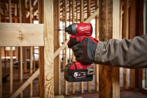 Гвинтокрут акумуляторний 1/4" HEX MILWAUKEE, M18 FID2-0X, 226Нм, (HD кейс)